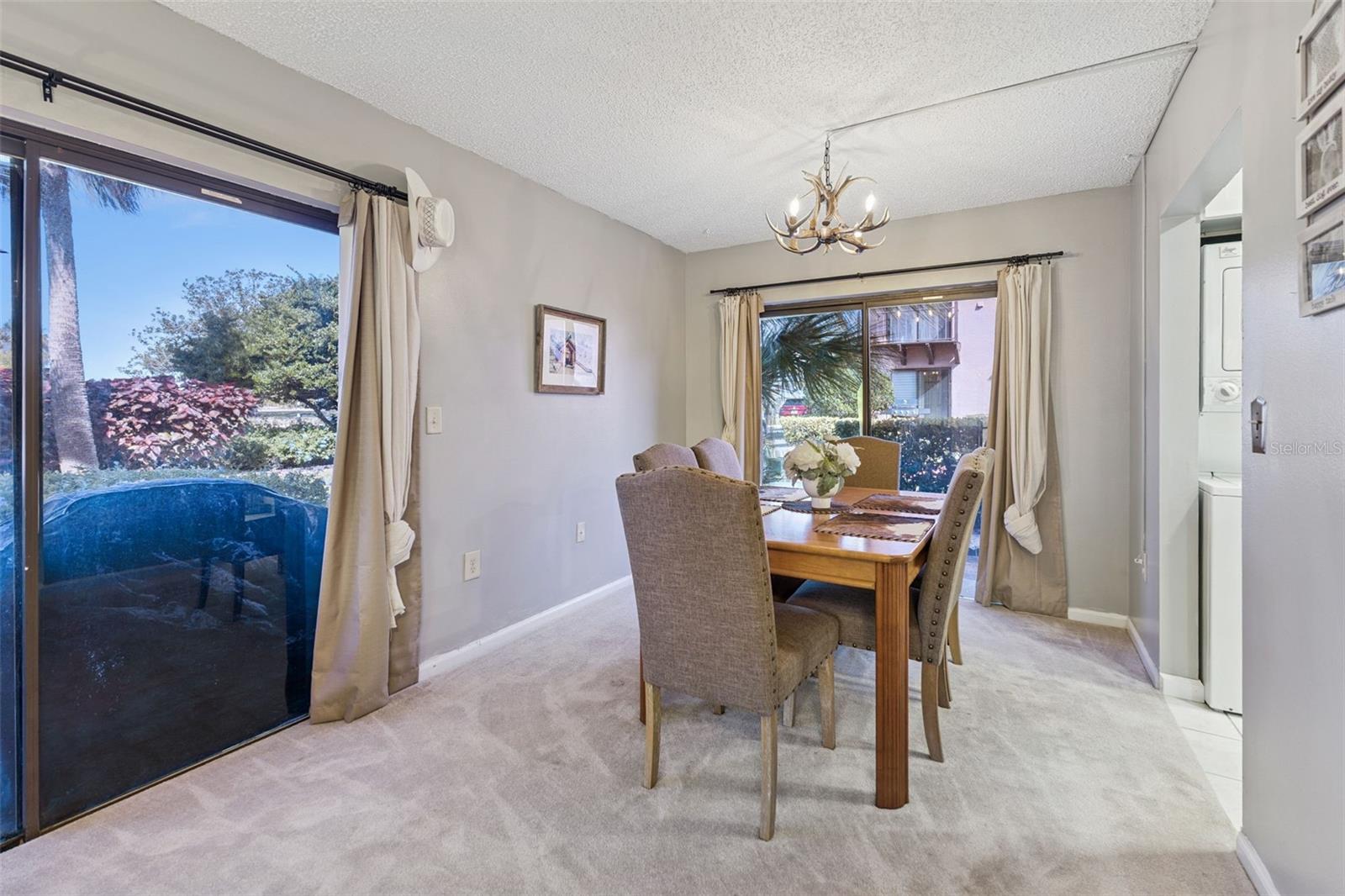 LA CASA CONDO - Residential