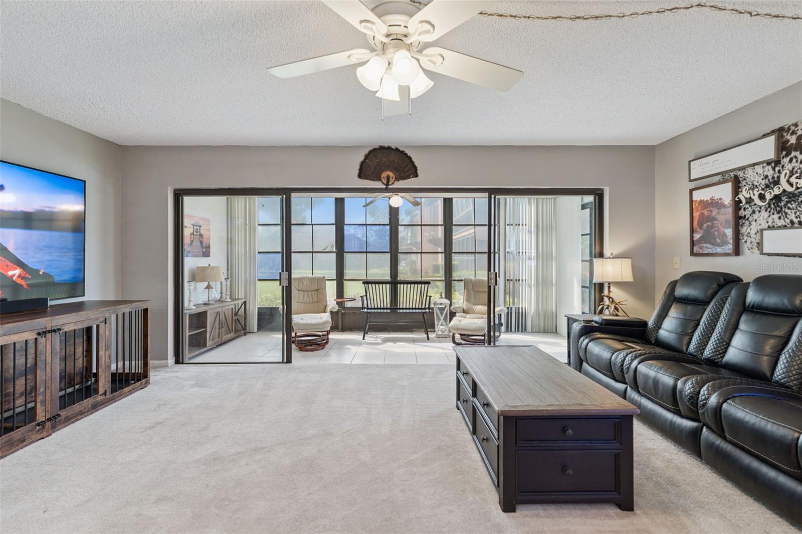 LA CASA CONDO - Residential