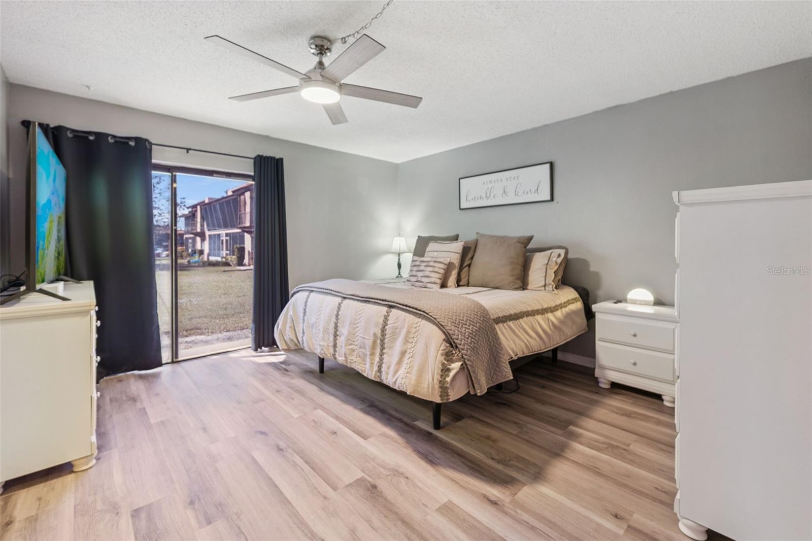 LA CASA CONDO - Residential