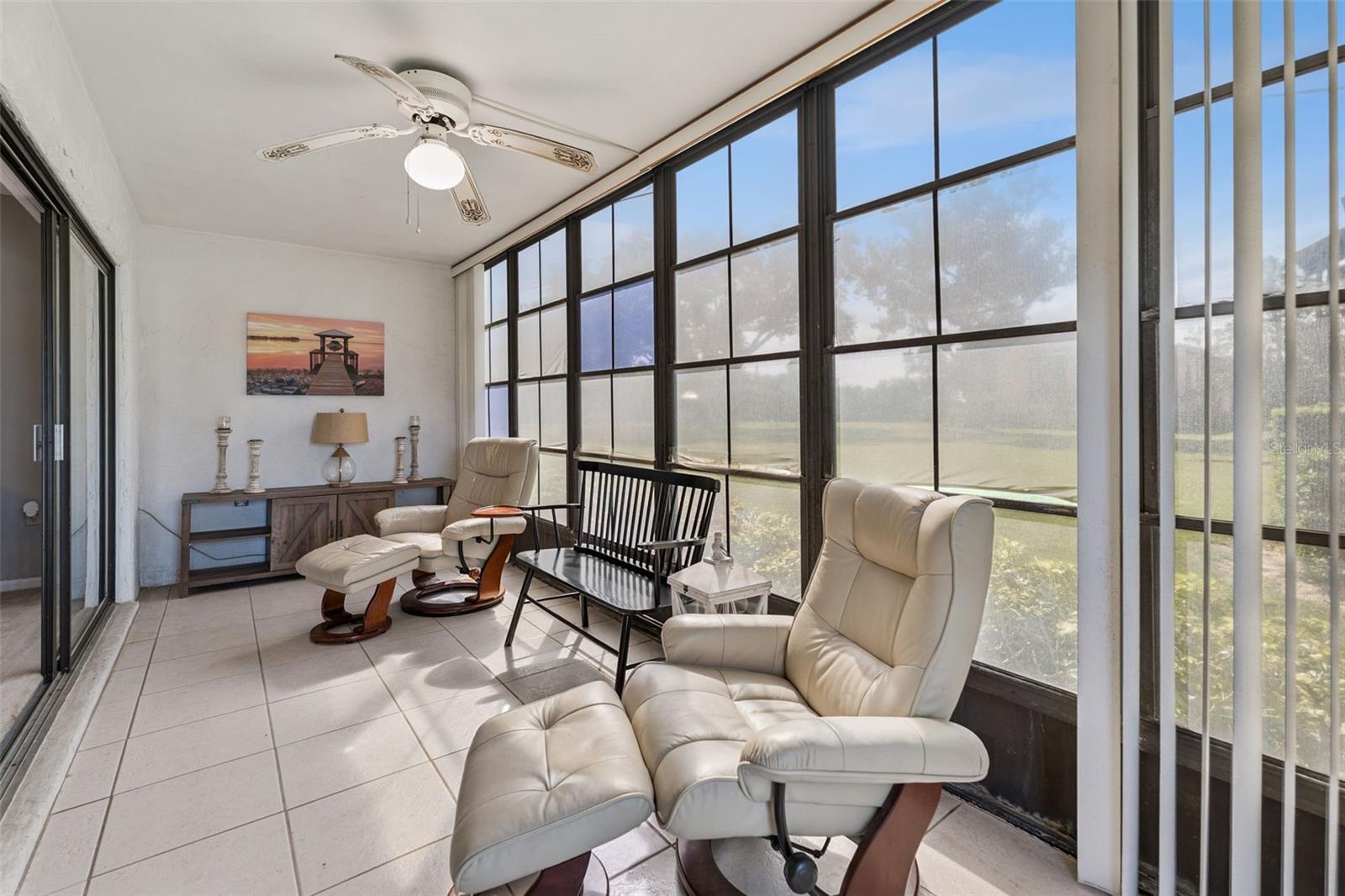 LA CASA CONDO - Residential