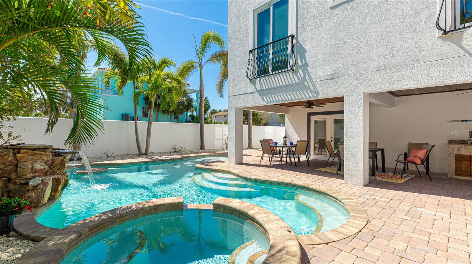 VILLAS ON FOURTH AVE - Residential