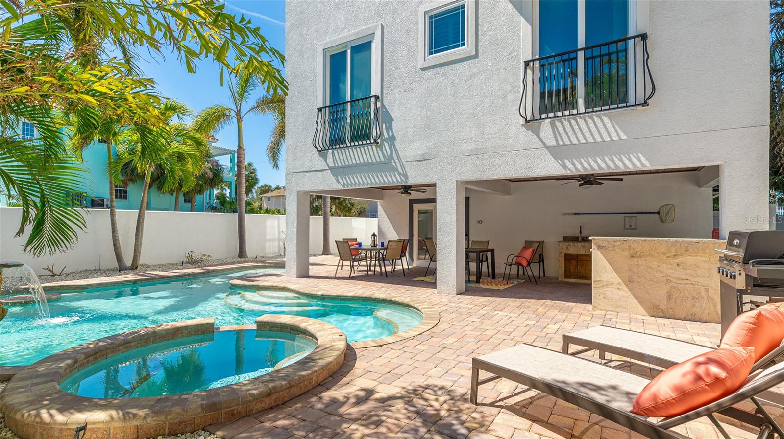 VILLAS ON FOURTH AVE - Residential