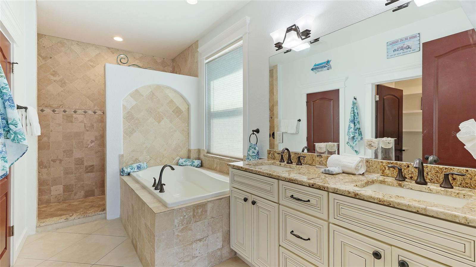 VILLAS ON FOURTH AVE - Residential