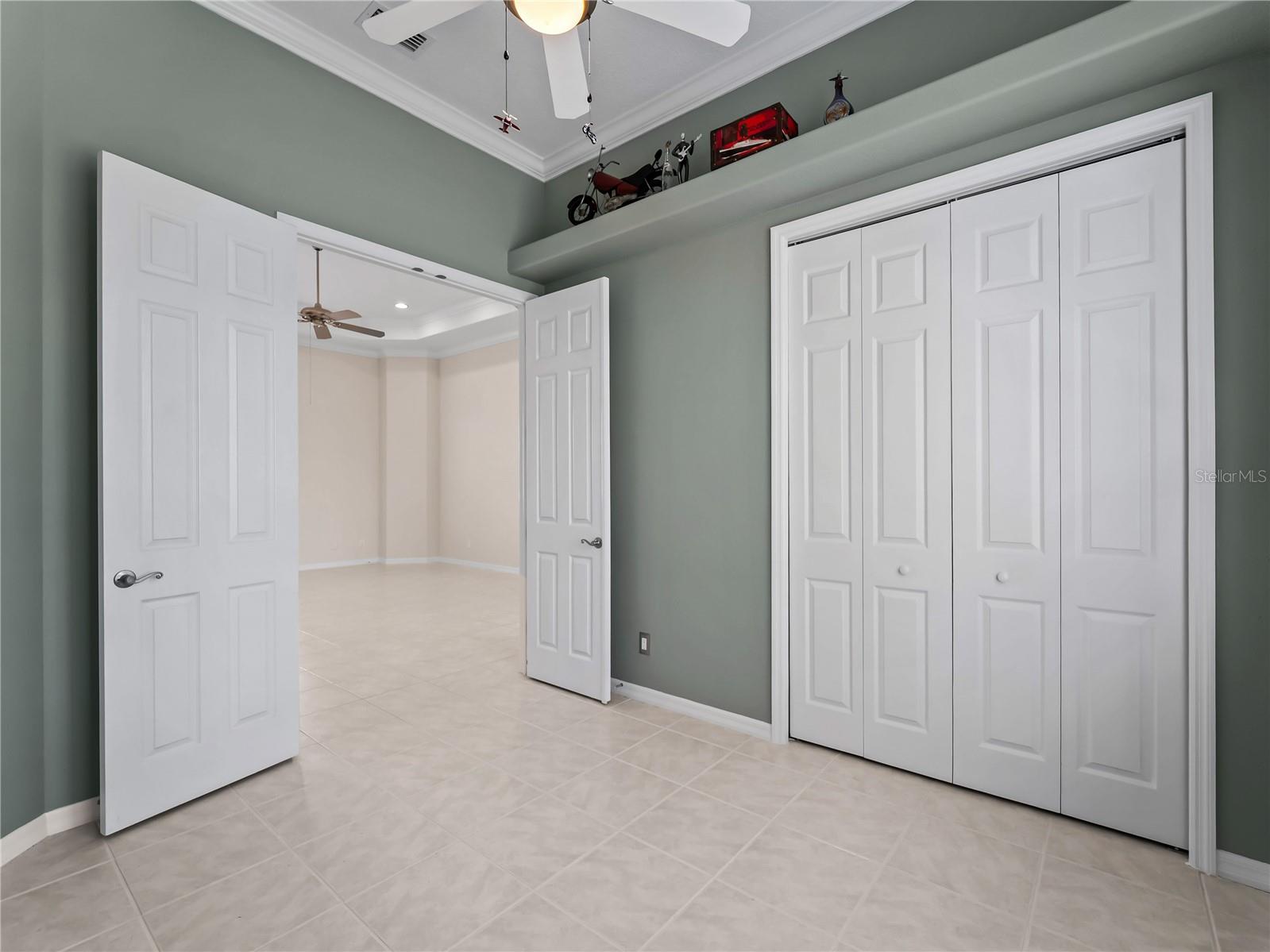 ENCLAVES OF VENICE NORTH - Residential