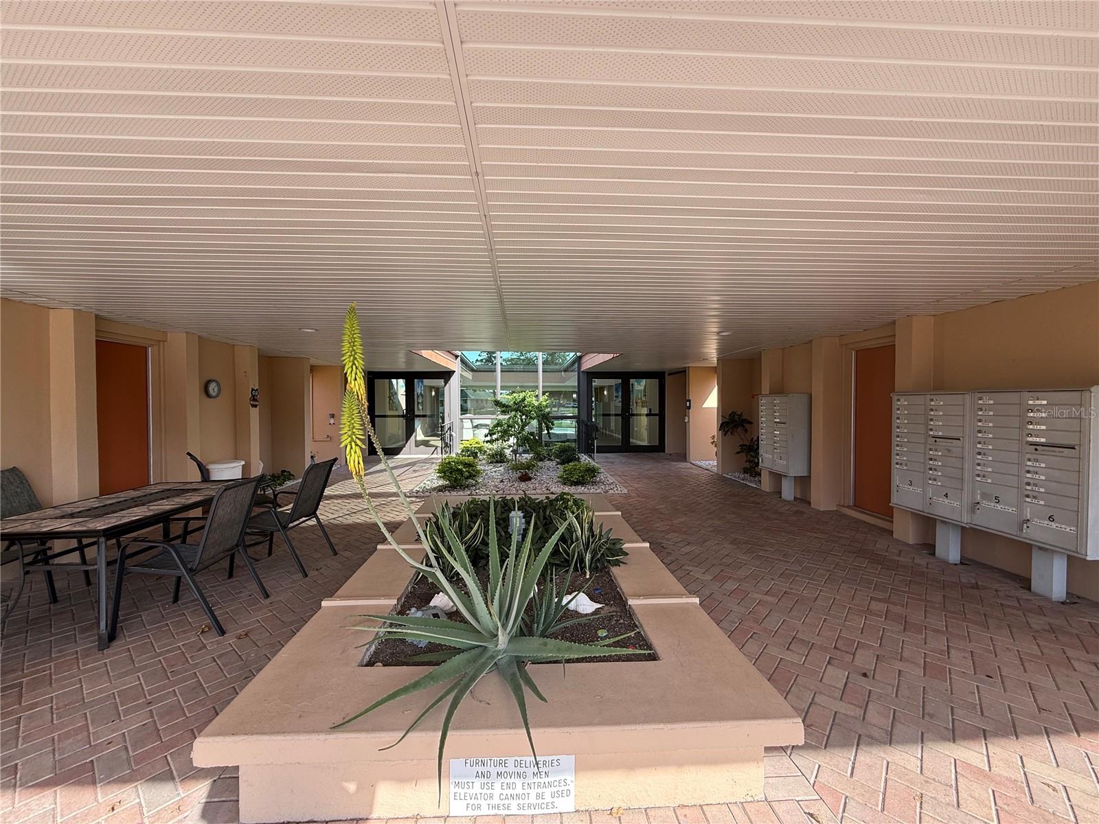 CHELSEA HOUSE - Residential