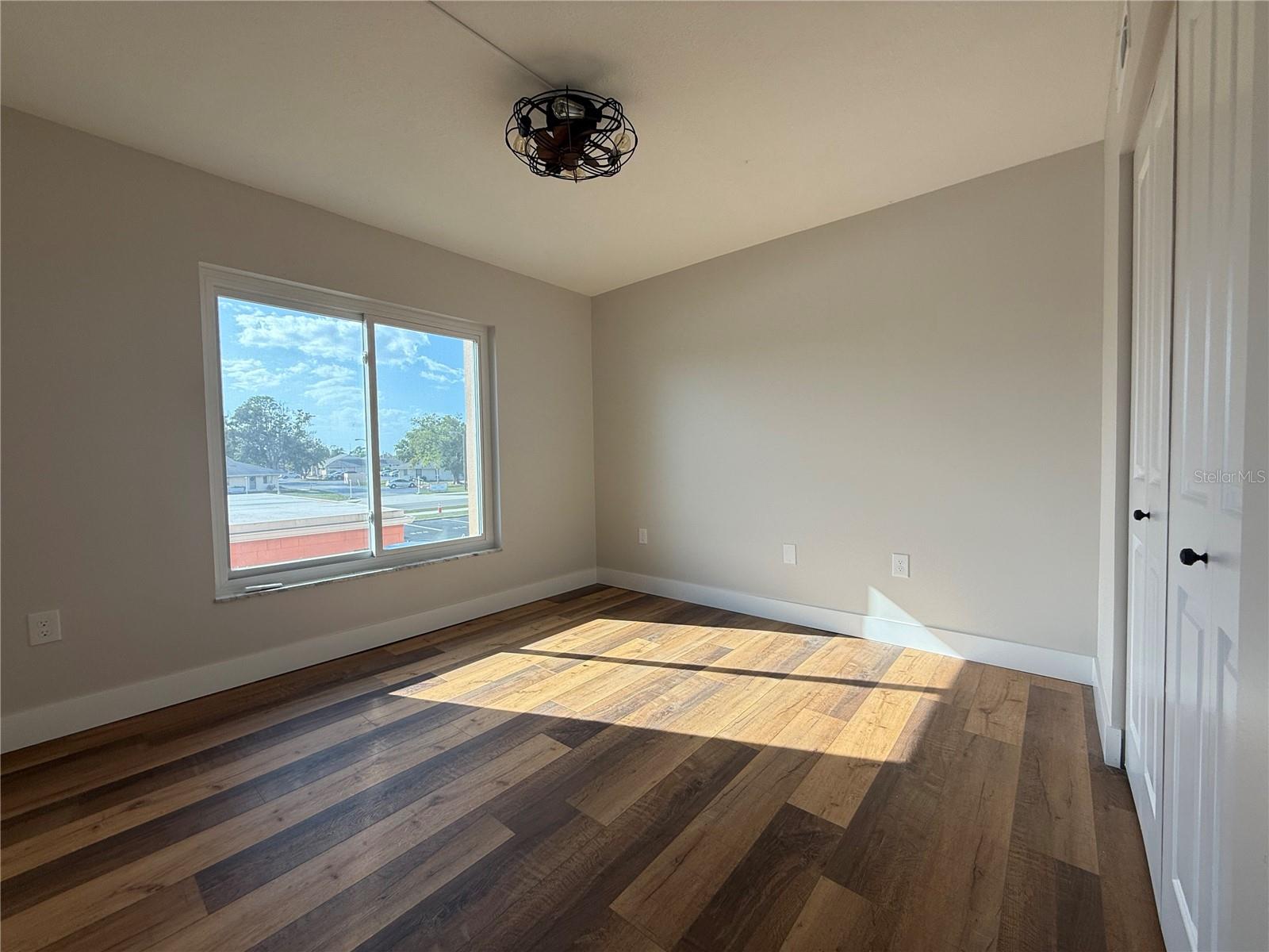 CHELSEA HOUSE - Residential