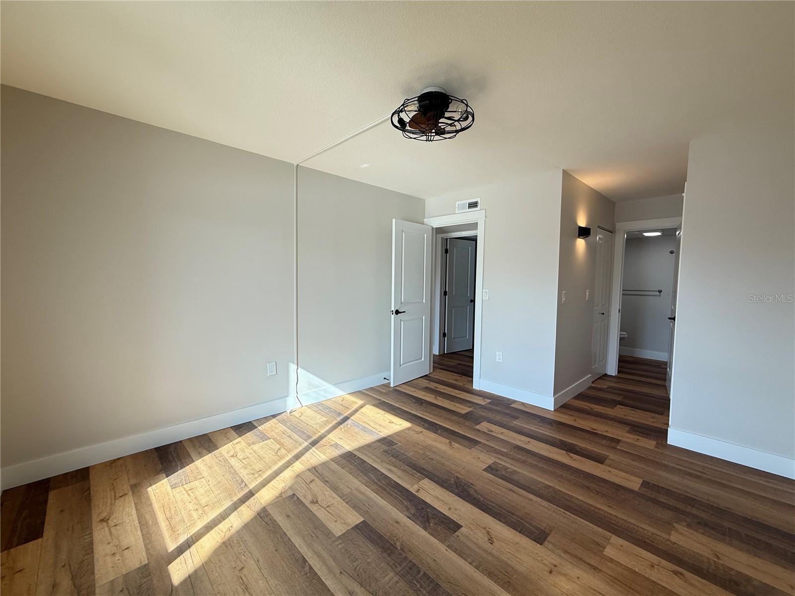 CHELSEA HOUSE - Residential