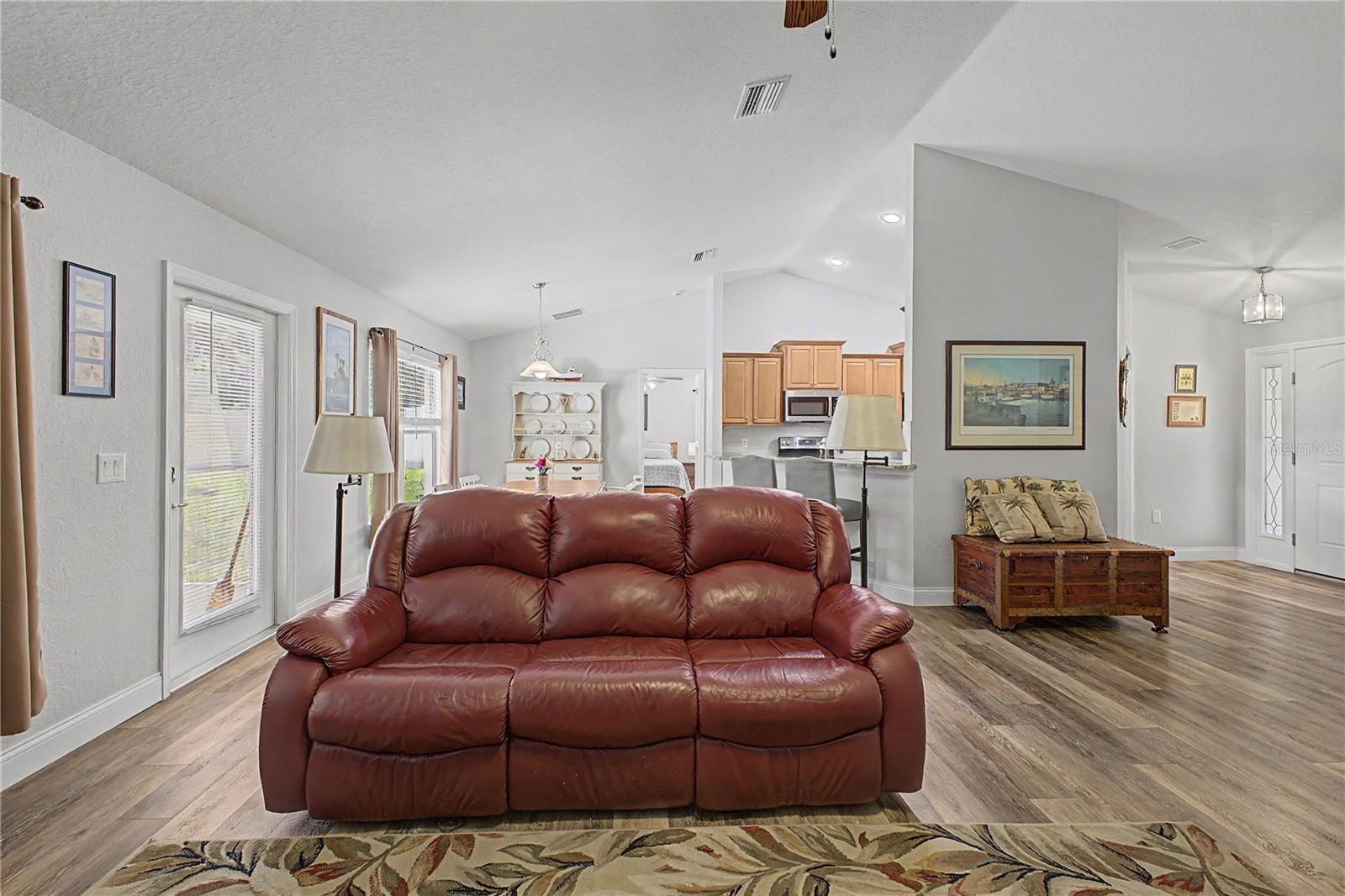 ROYAL HIGHLANDS - Residential