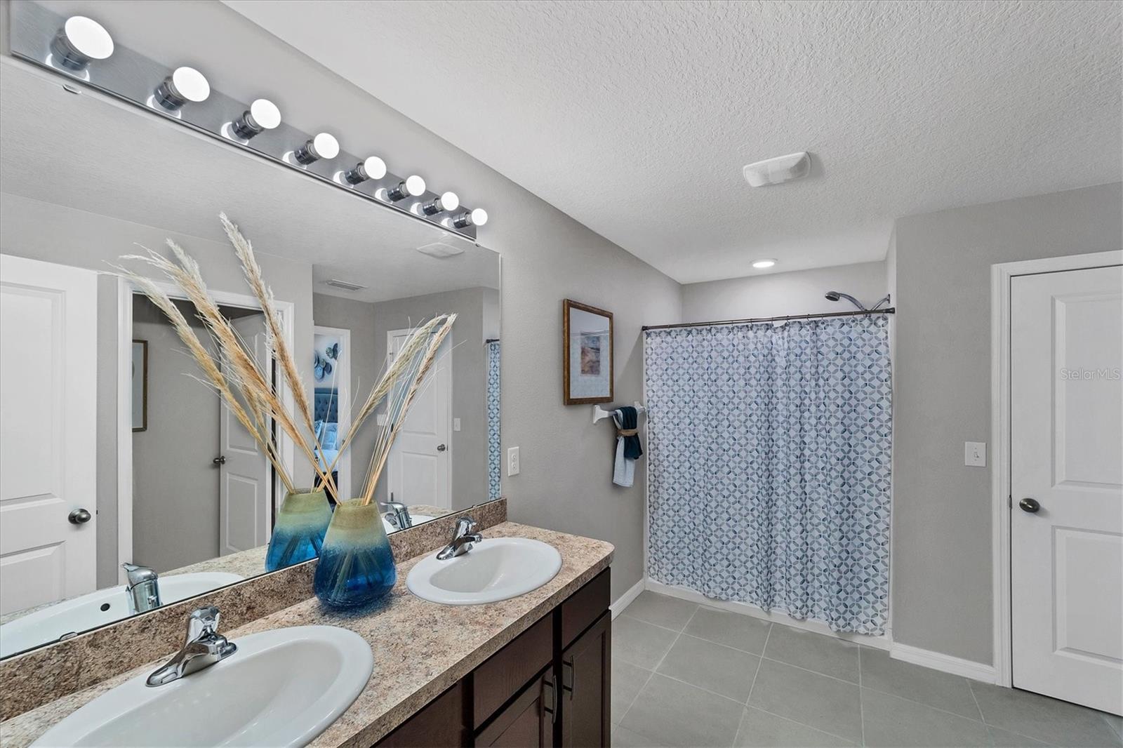 COTTAGES AT SAN LORENZO - Residential