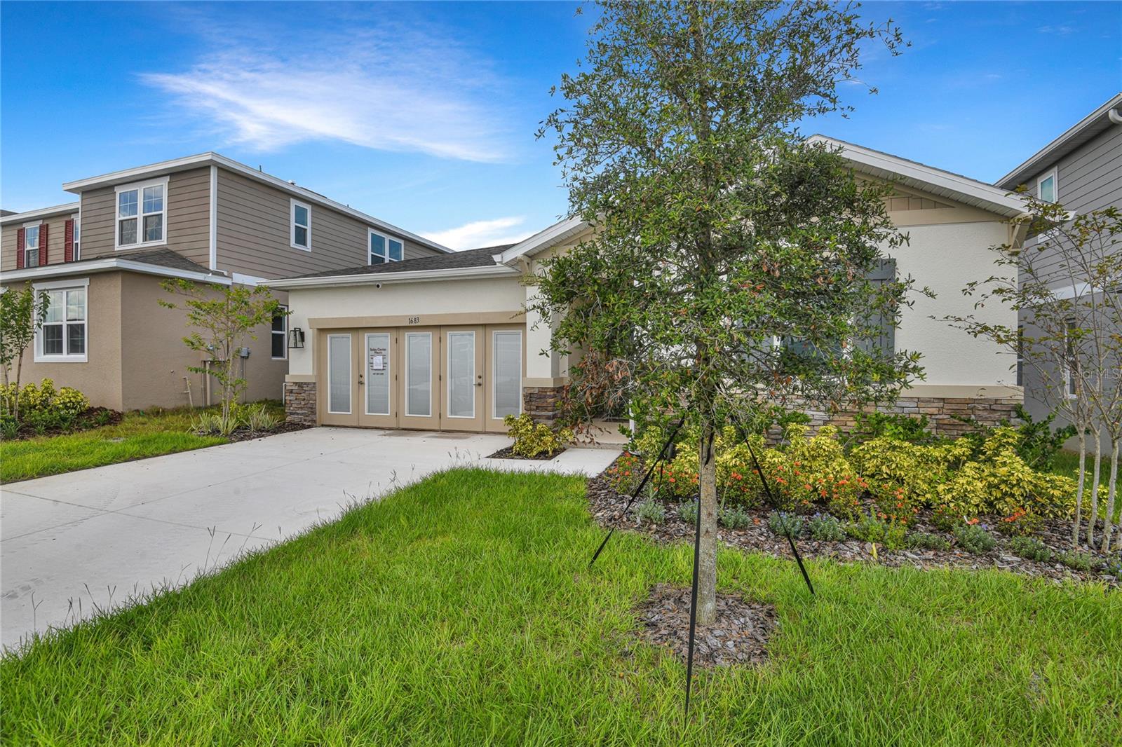 1683 SUGARBELLE CIRCLE