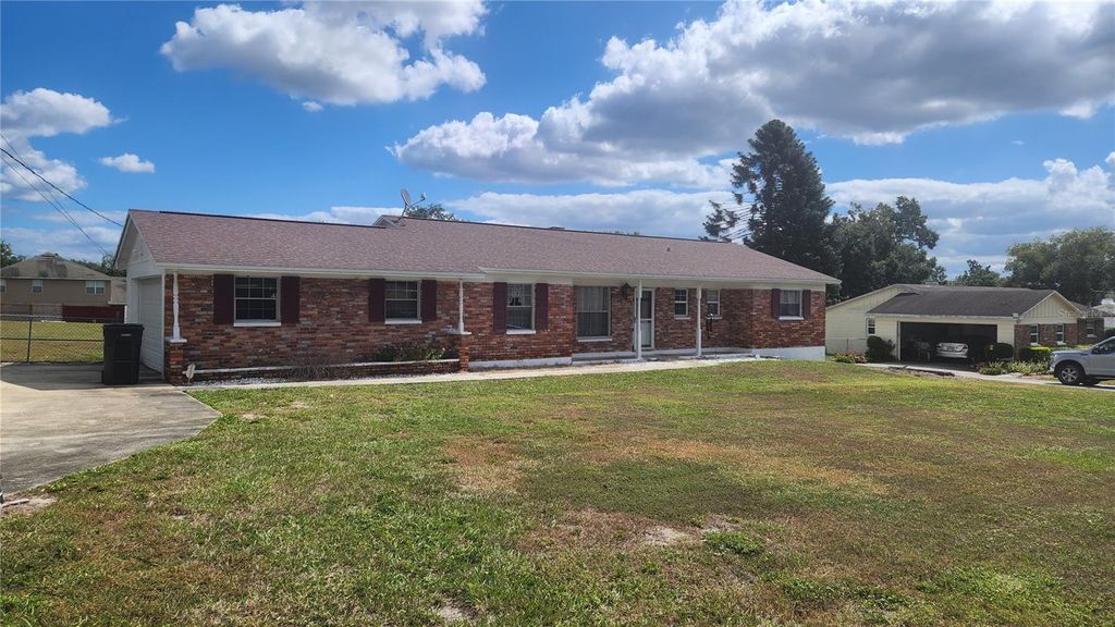 Photo of 615 Lakewood Drive, Brandon, FL 33510 (MLS # TB8440430)
