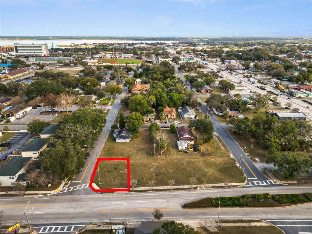 Photo of Martin Luther King Jr Avenue N, Lakeland, FL 33805 (MLS # L4958586)