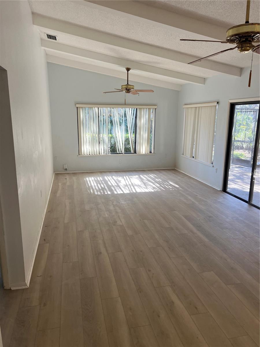 HAMMOCKS III - Residential