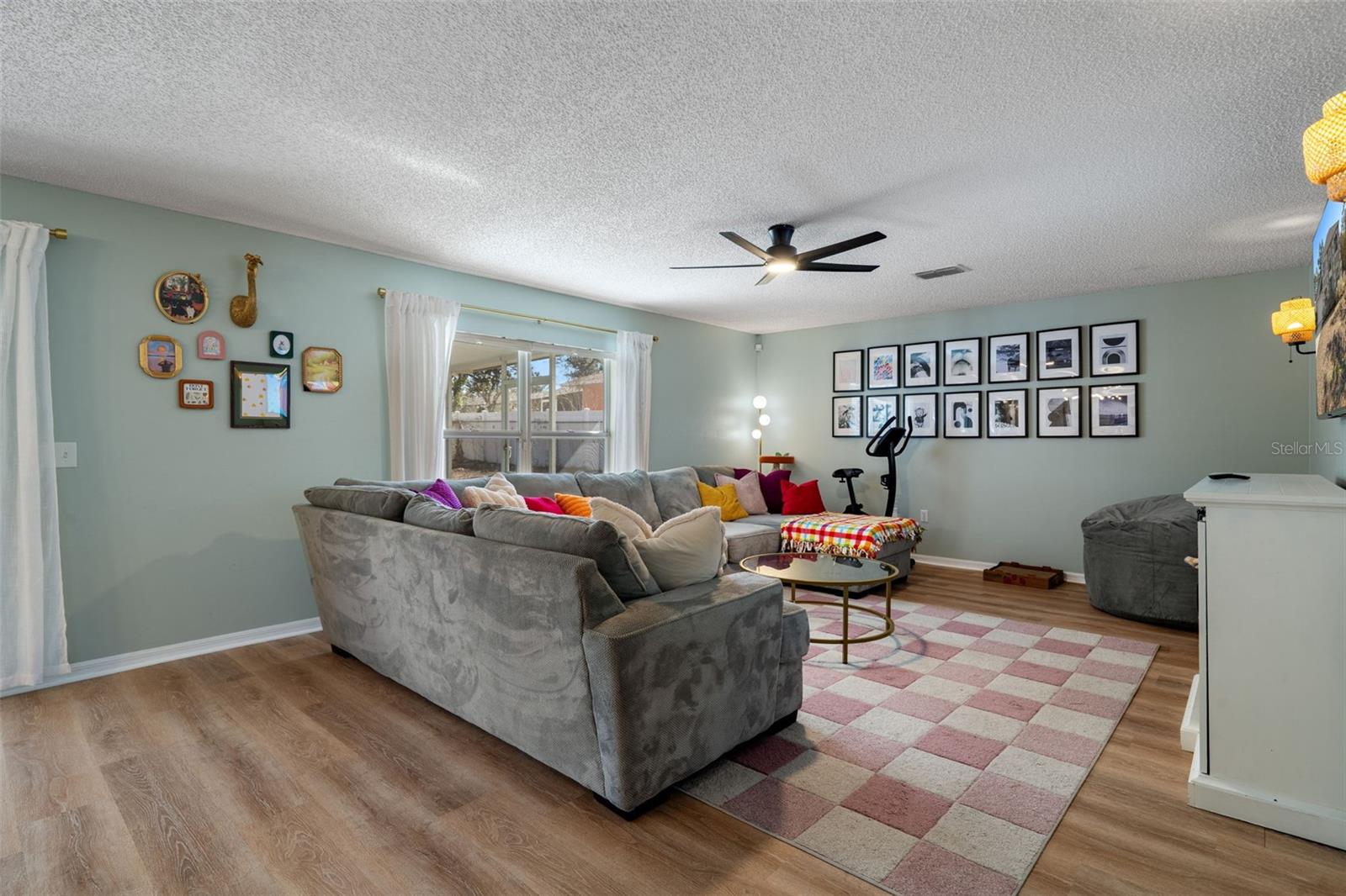 ROYAL HIGHLANDS - Residential