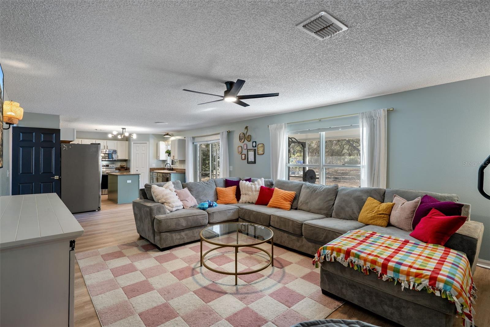 ROYAL HIGHLANDS - Residential