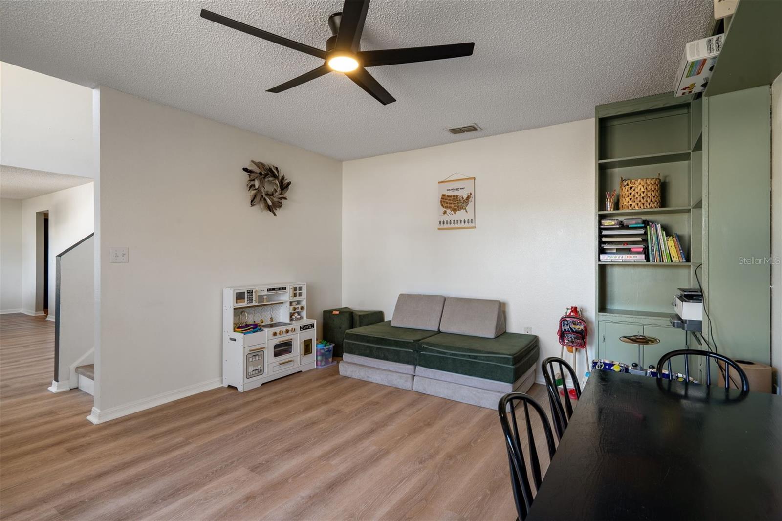 ROYAL HIGHLANDS - Residential