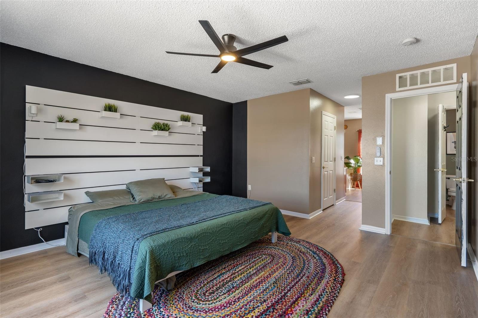 ROYAL HIGHLANDS - Residential