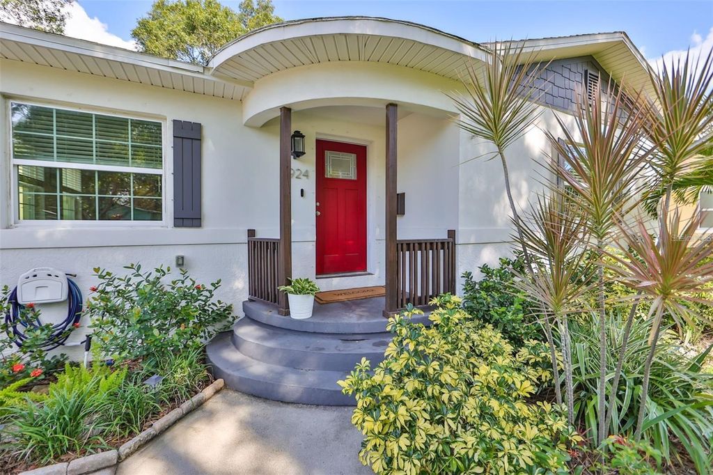 Photo of 3924 17th Street N, St Petersburg, FL 33714 (MLS # TB8502718)
