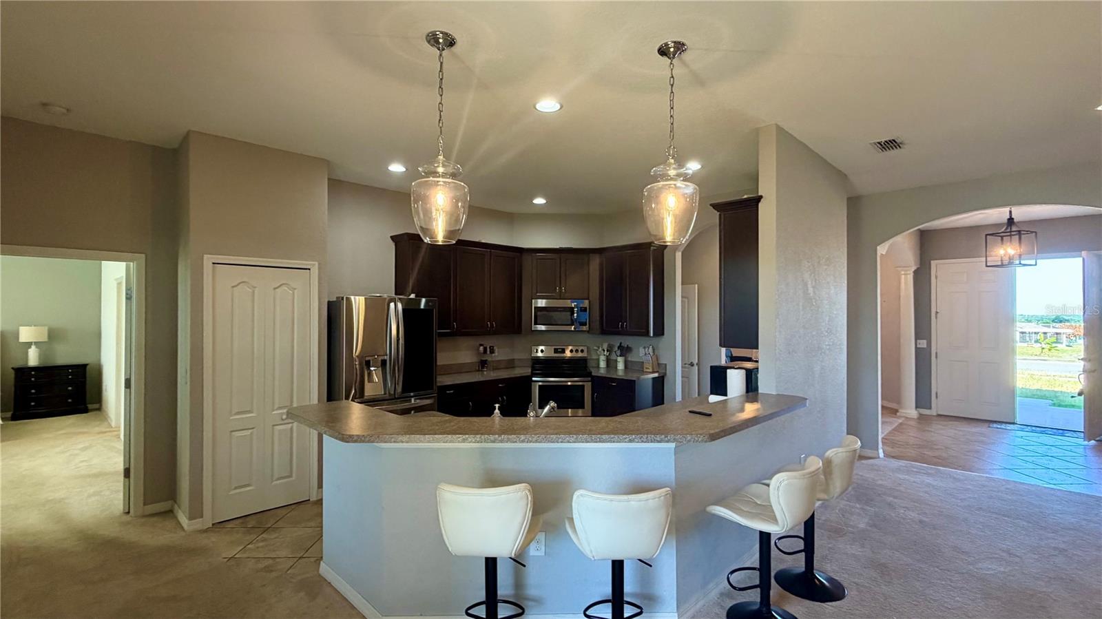 DINNER LAKE SOUTH - Residential