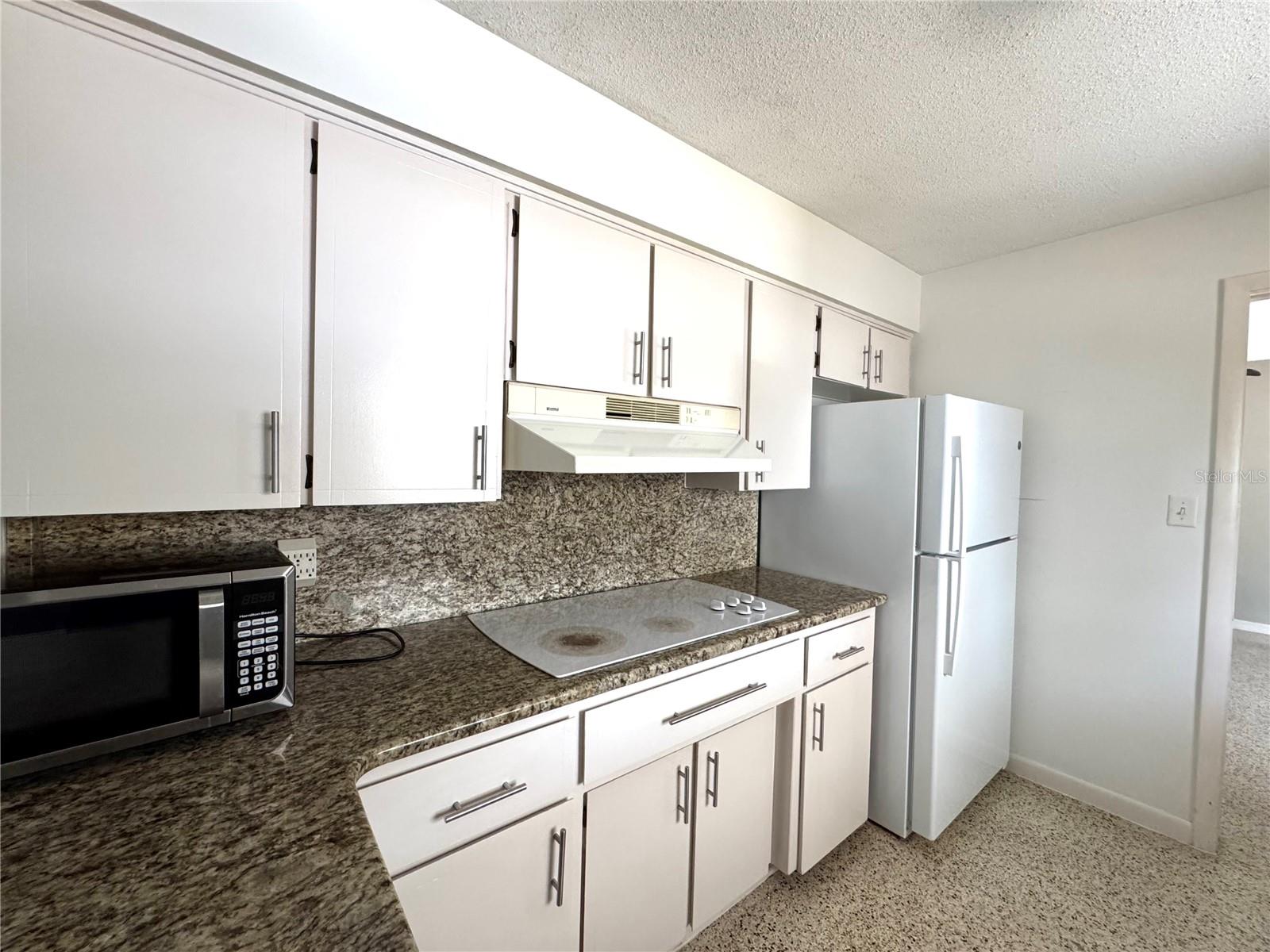 903 MARSCASTLE AVENUE