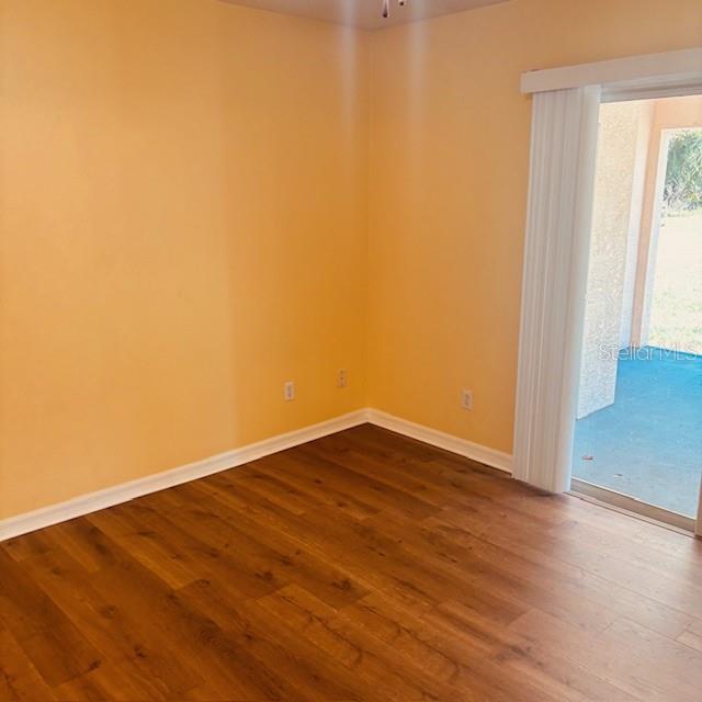 LAKESIDE TWNHMS - Residential