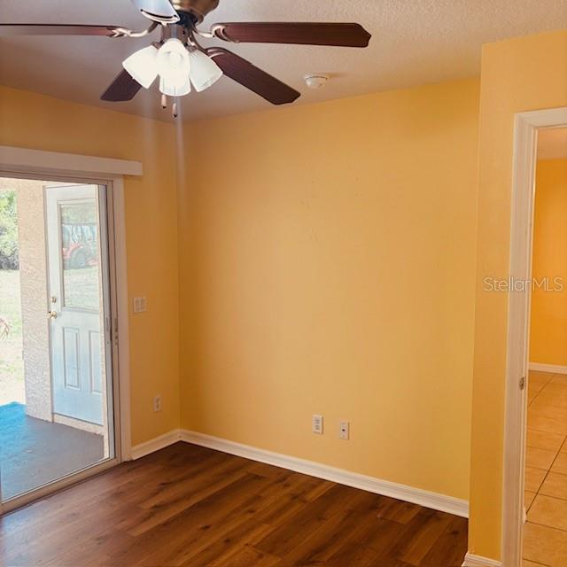 LAKESIDE TWNHMS - Residential