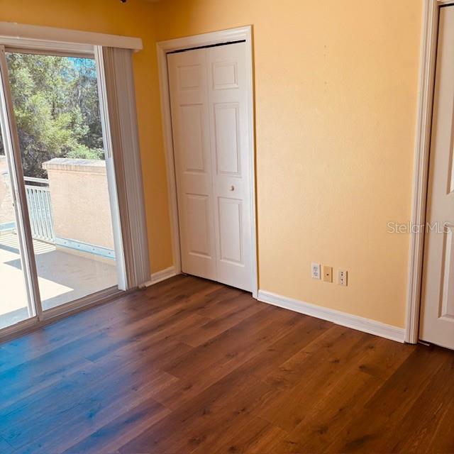 LAKESIDE TWNHMS - Residential