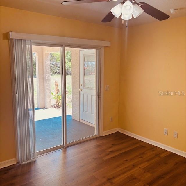 LAKESIDE TWNHMS - Residential