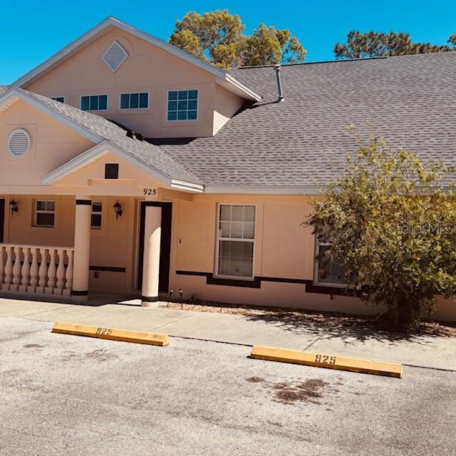 LAKESIDE TWNHMS - Residential