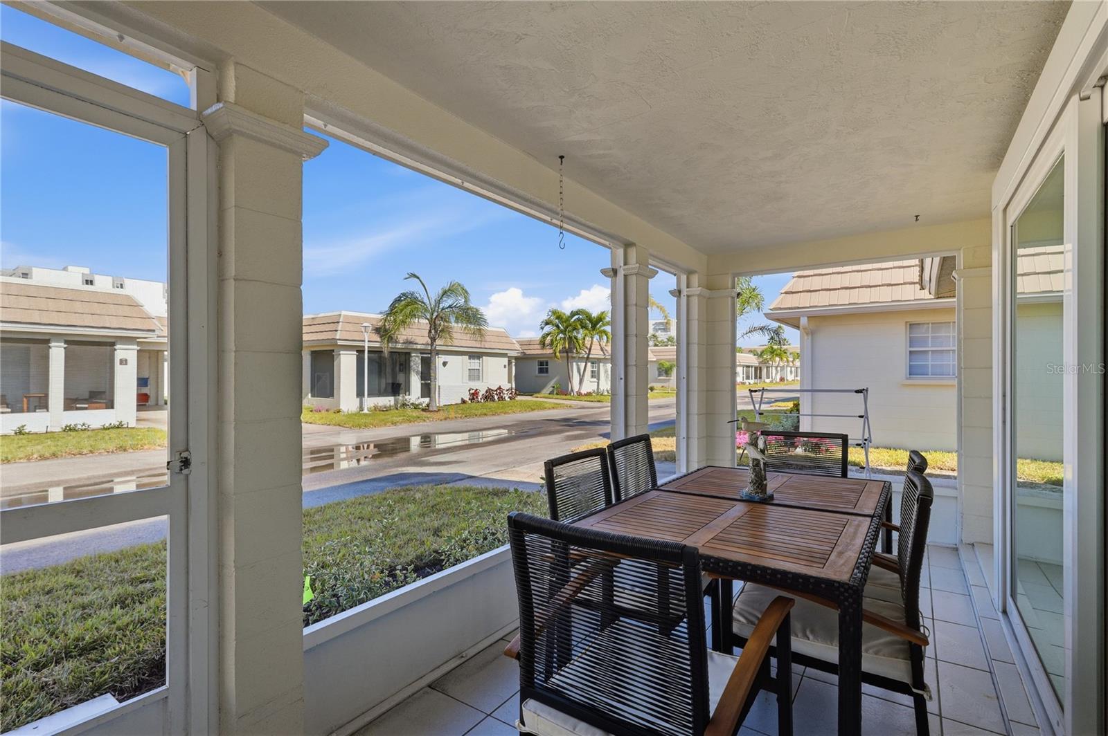 ISLAND HOUSE - Residential