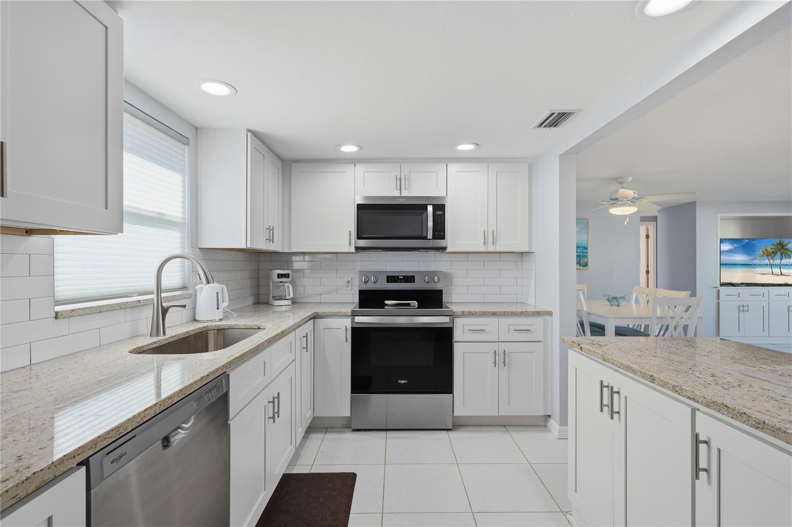 ISLAND HOUSE - Residential