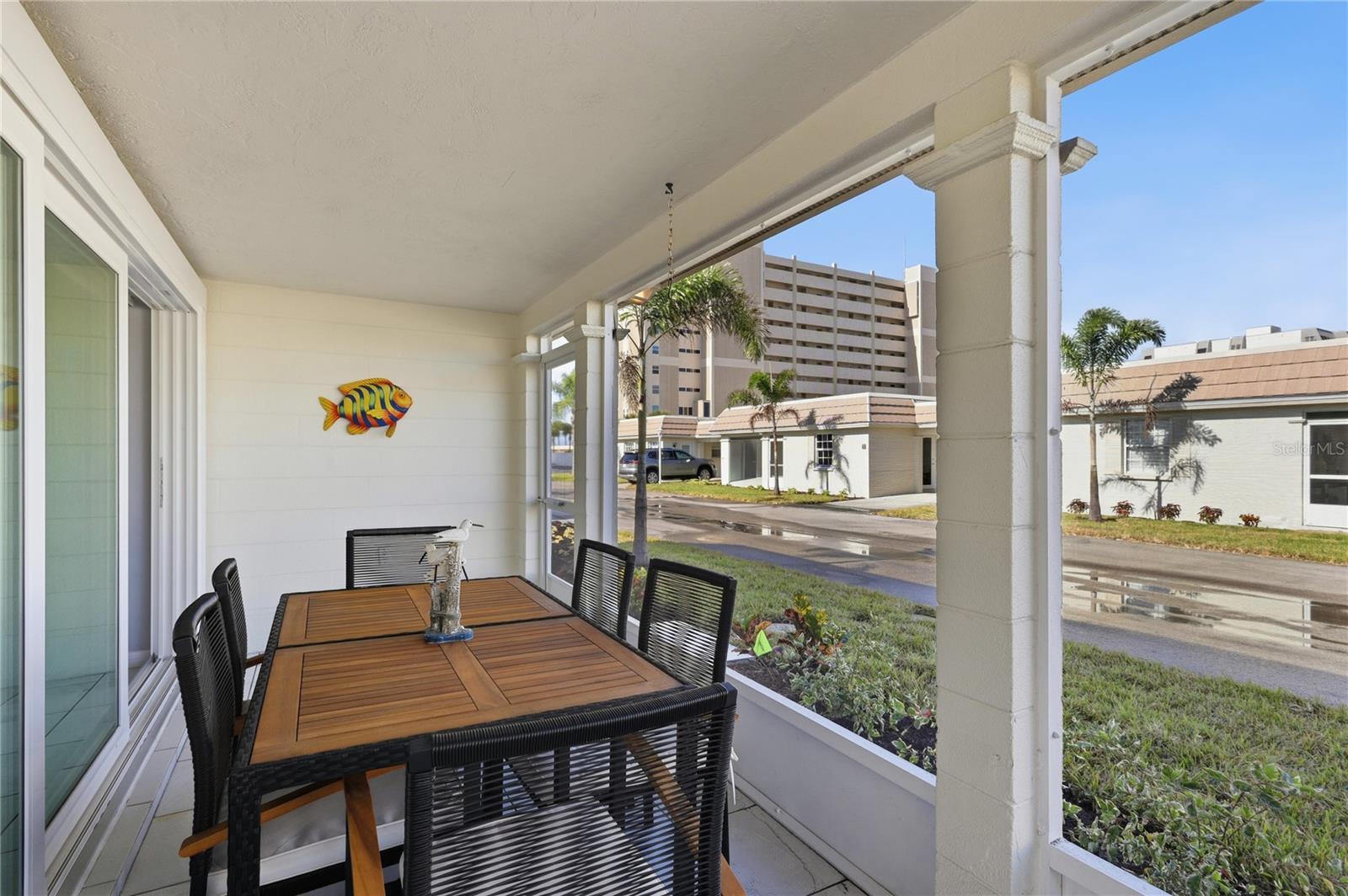 ISLAND HOUSE - Residential