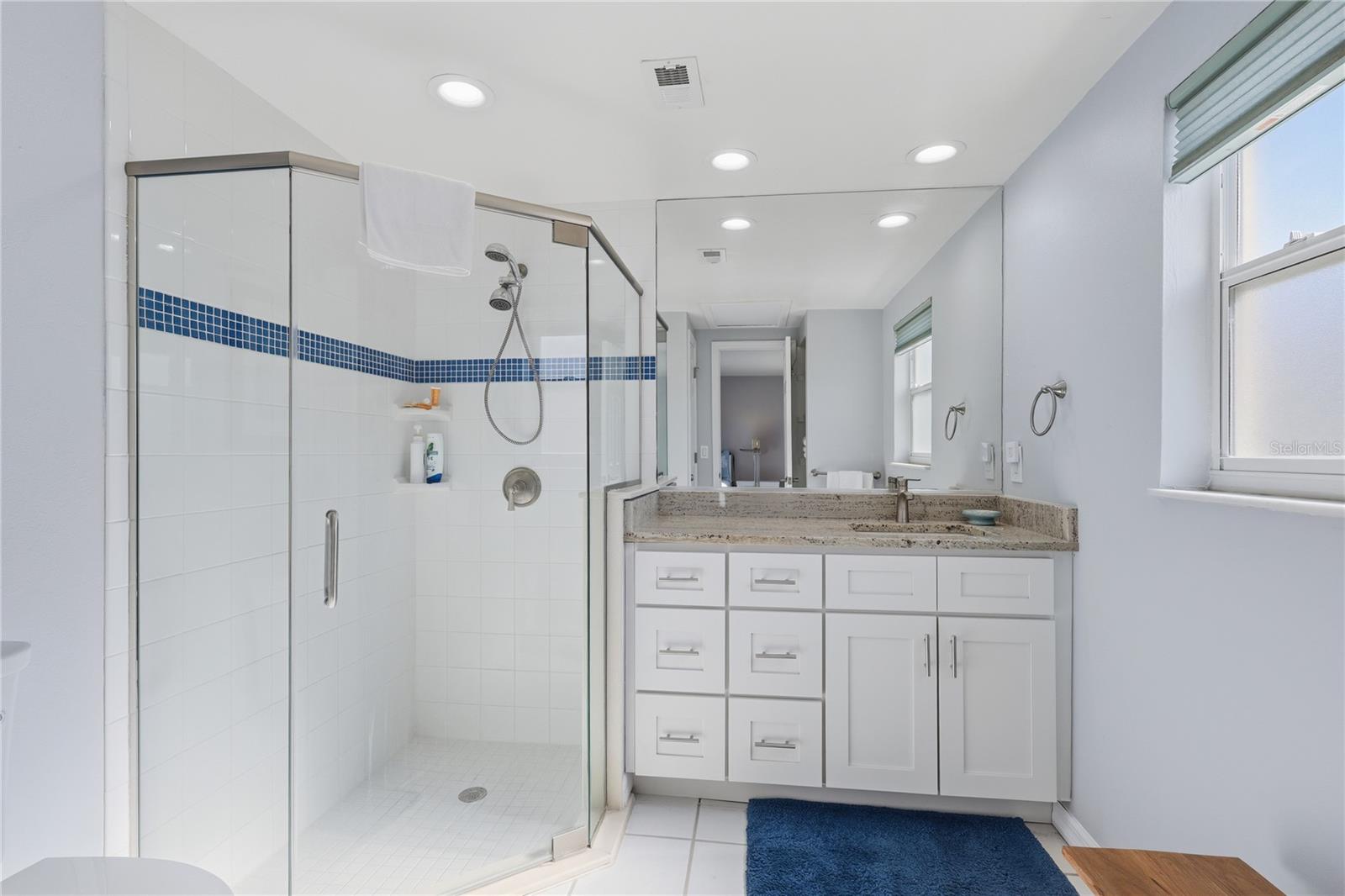 ISLAND HOUSE - Residential