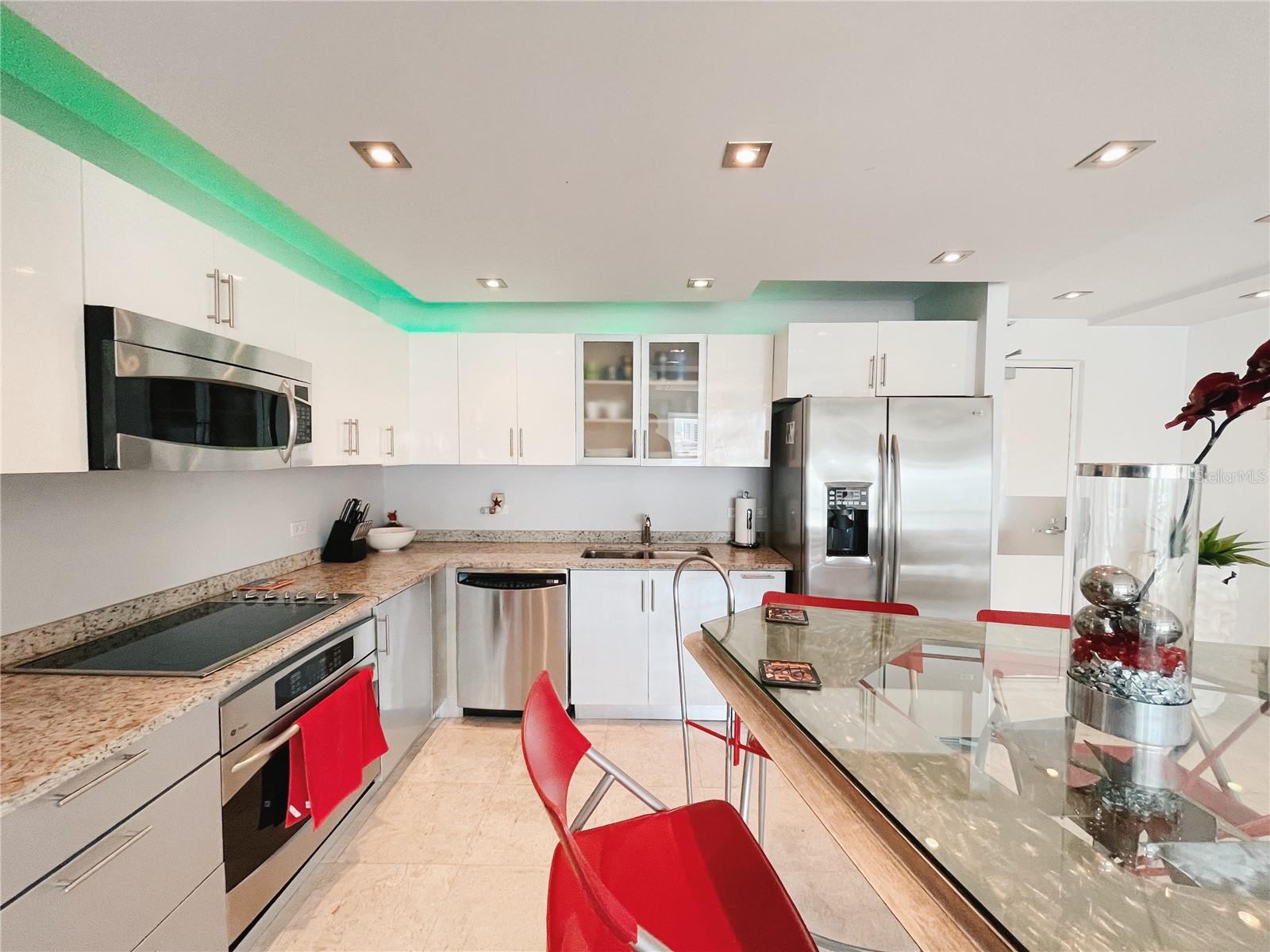 103 AVE DE DIEGO 1805