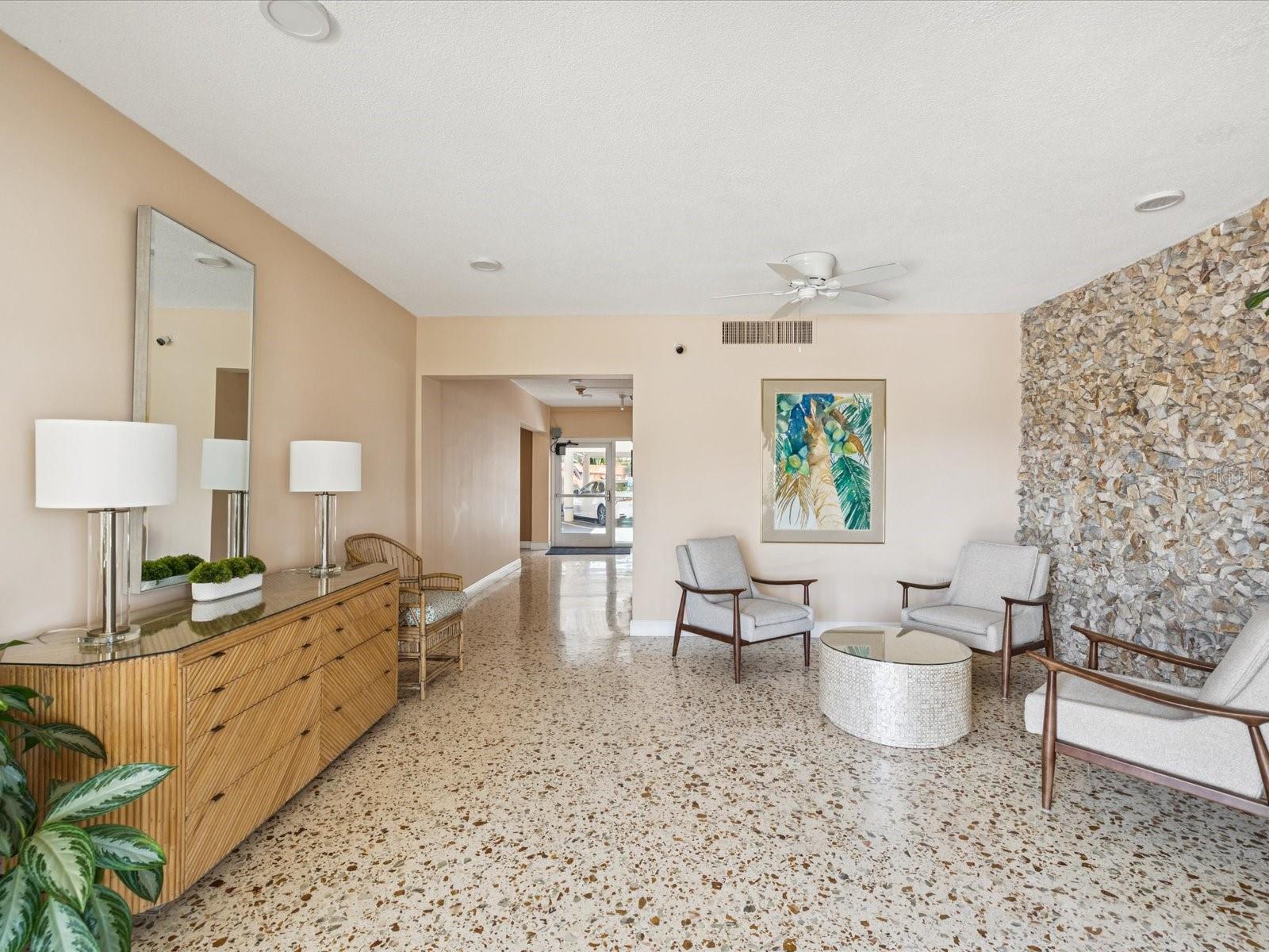 1200 N SHORE DRIVE NE 213