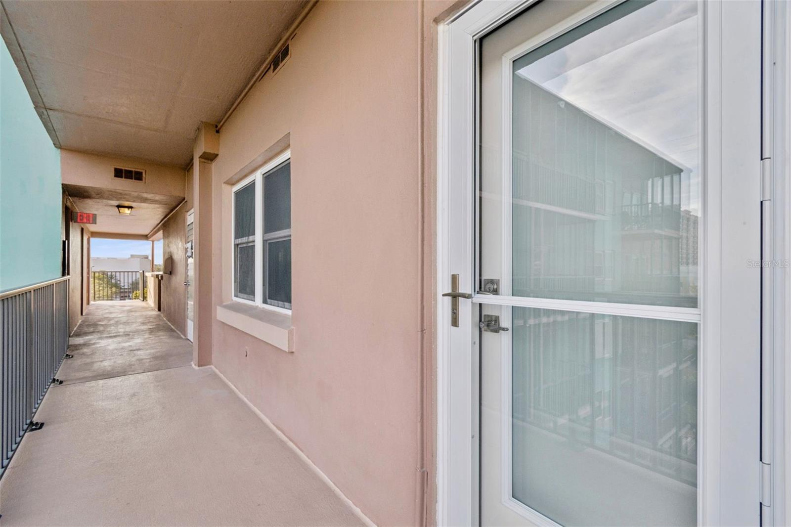 LAKE PALMS APTS CO-OP - Residential Lease