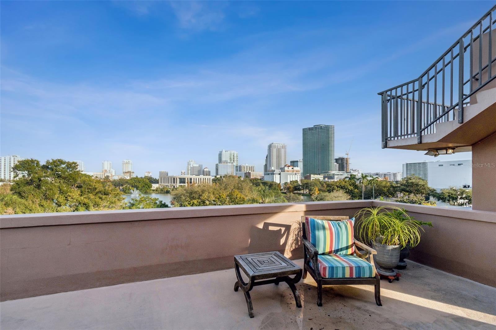 LAKE PALMS APTS CO-OP - Residential Lease