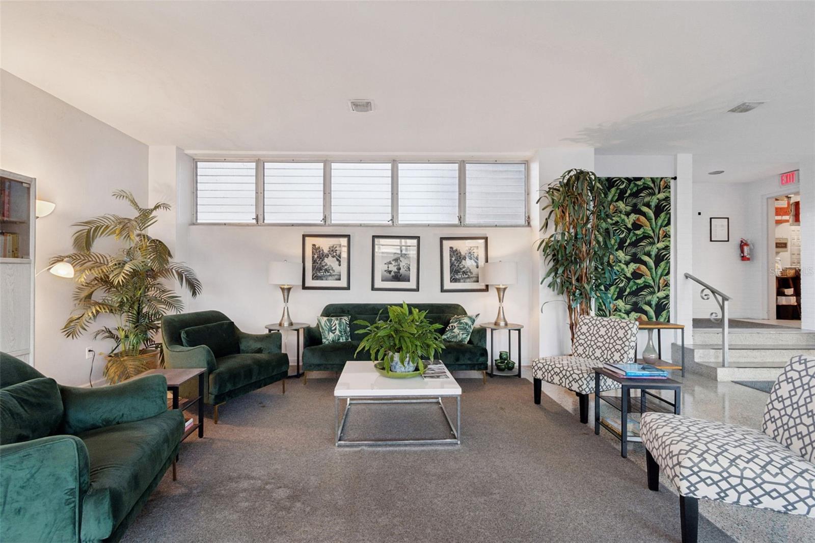 LAKE PALMS APTS CO-OP - Residential Lease