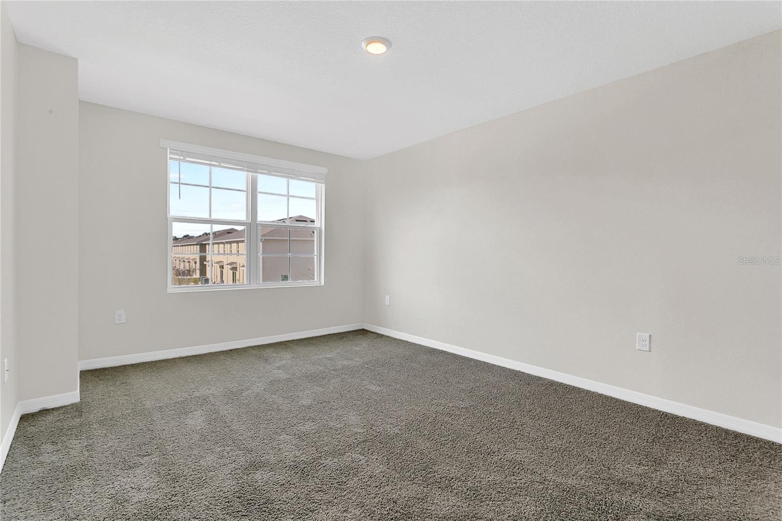 HARMONY WEST - Residential