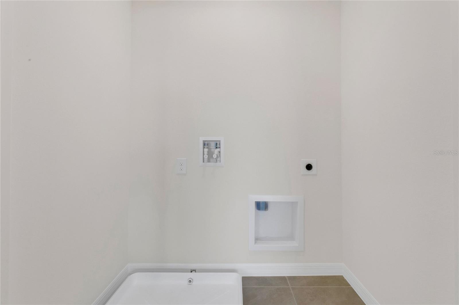 HARMONY WEST - Residential