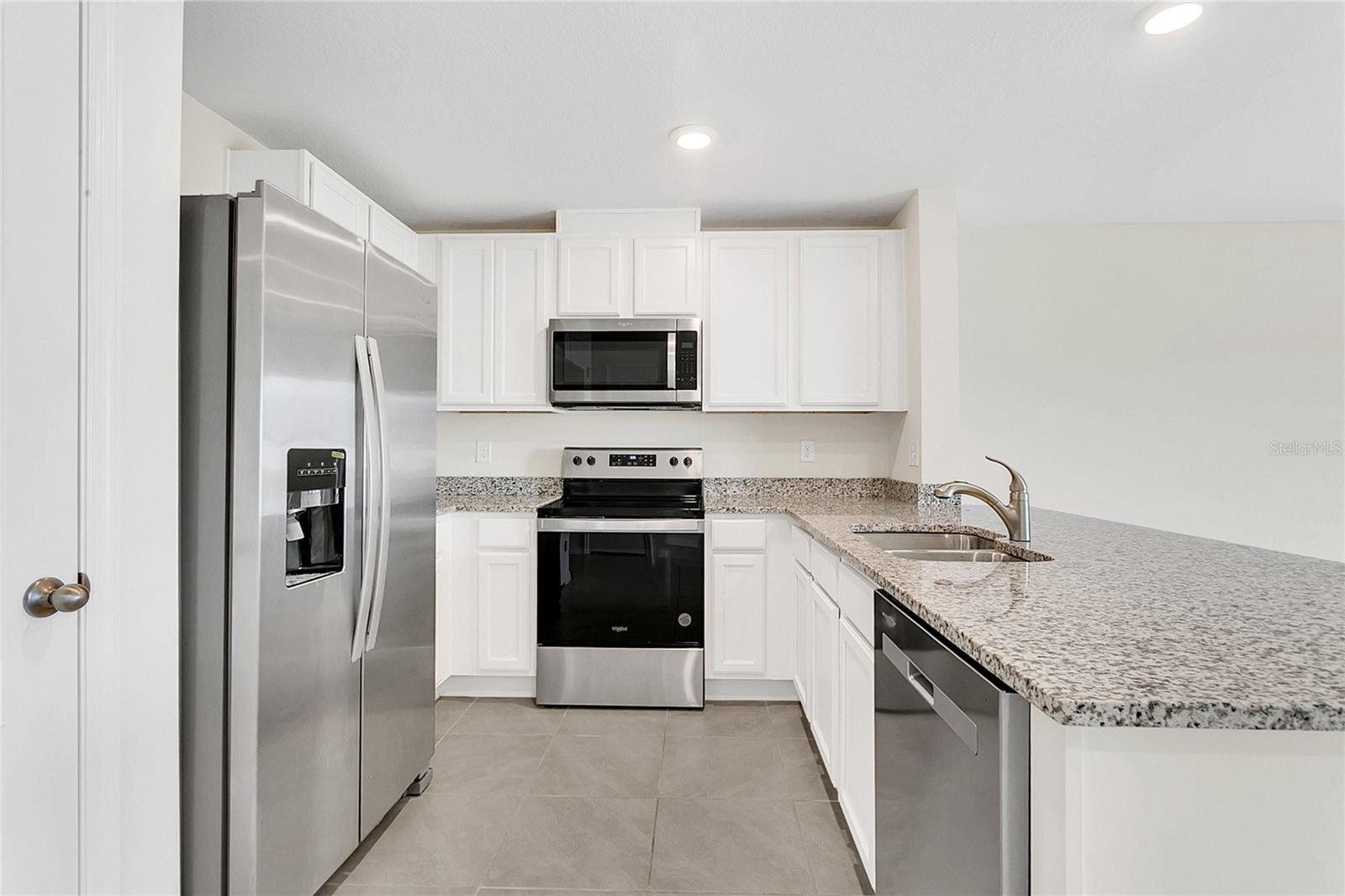 HARMONY WEST - Residential