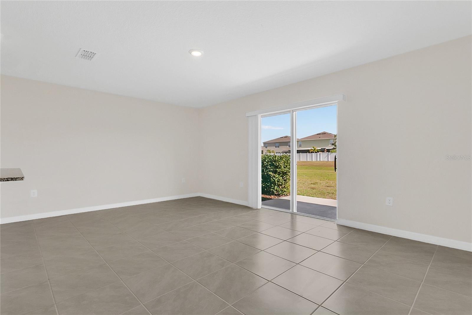 HARMONY WEST - Residential