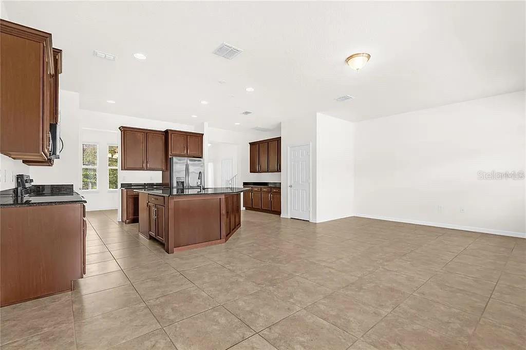 SUMMERLAKE PD PH 2C 2D 2E - Residential Lease