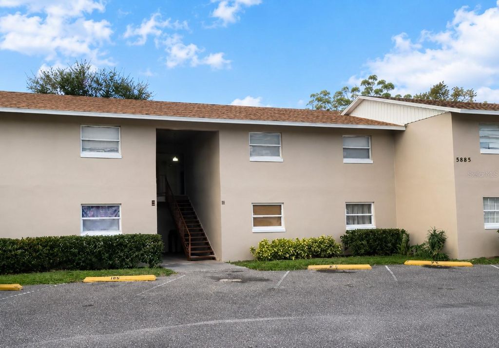 Photo of 5885 Dahlia Drive #106/9, Orlando, FL 32807 (MLS # O6406175)