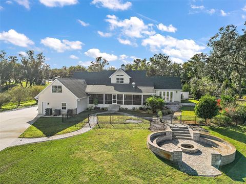 A home in EUSTIS