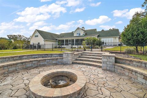 A home in EUSTIS