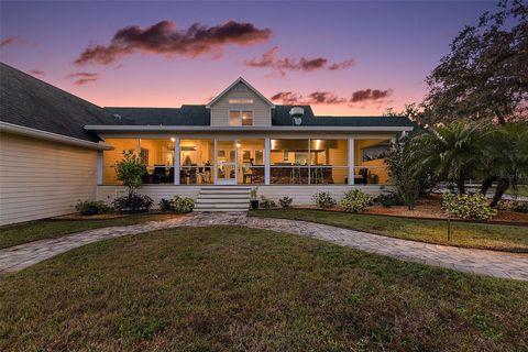 A home in EUSTIS