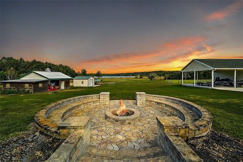 A home in EUSTIS