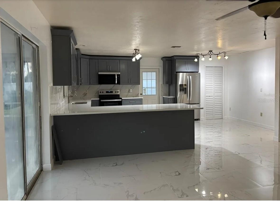 BAYSHORE GARDENS SEC 4 REP - Residential Lease