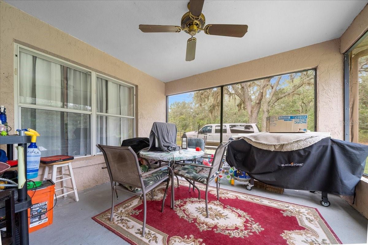 CARLTON VILLAGE PARK - Residential